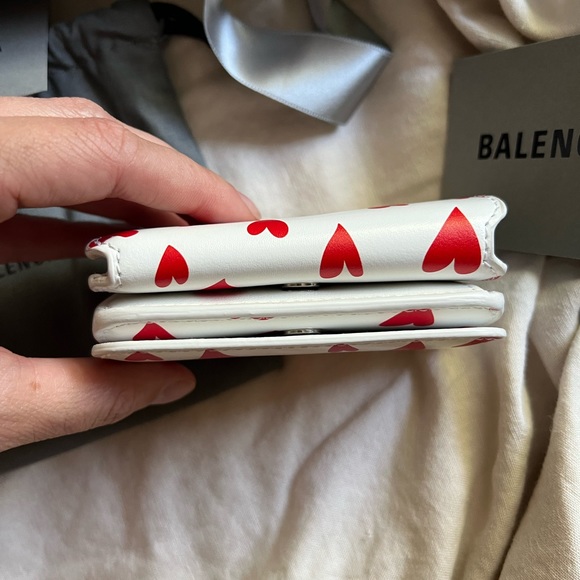 Balenciaga Cash Heart Print Mini Wallet - Picture 9 of 11